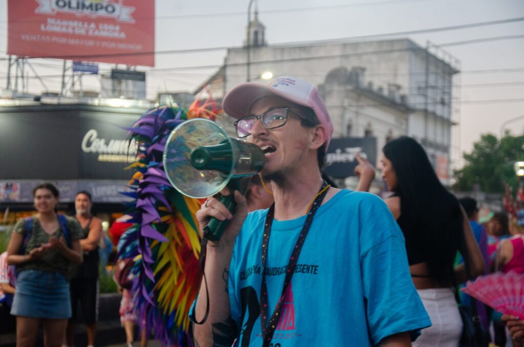 sexta parcha del orgullo lomas de  zamora foto de Belen Amitrano